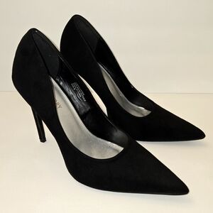 Red Cherry Women's sz 9 Faux Suede 4" Stilettos